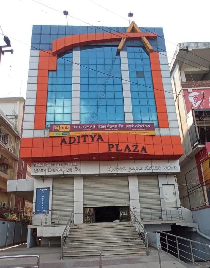 Aditya Inn Guwahati Bagian luar foto