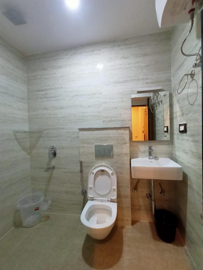 Aditya Inn Guwahati Bagian luar foto